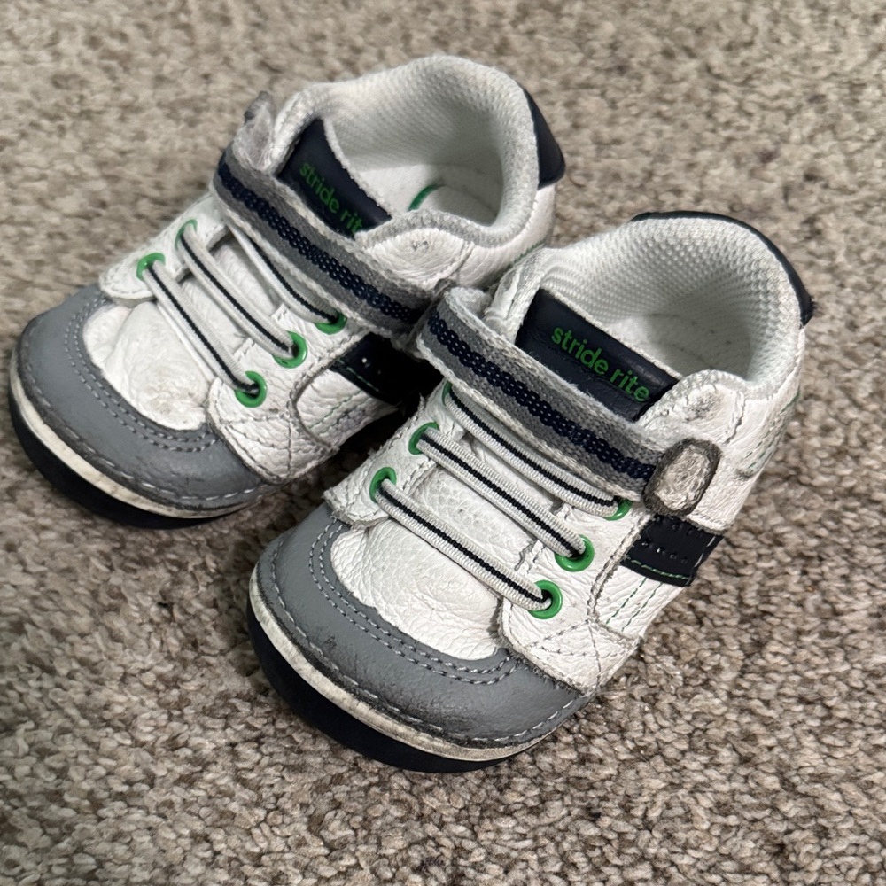 Stride Rite Kids' White, Gray, and Green Sneakers- size 4